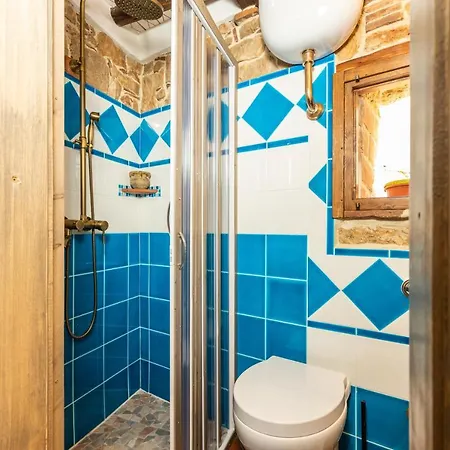 Sa Dommu De Su Maistru 'e Linna_sa Mola_ Apartment Baunei